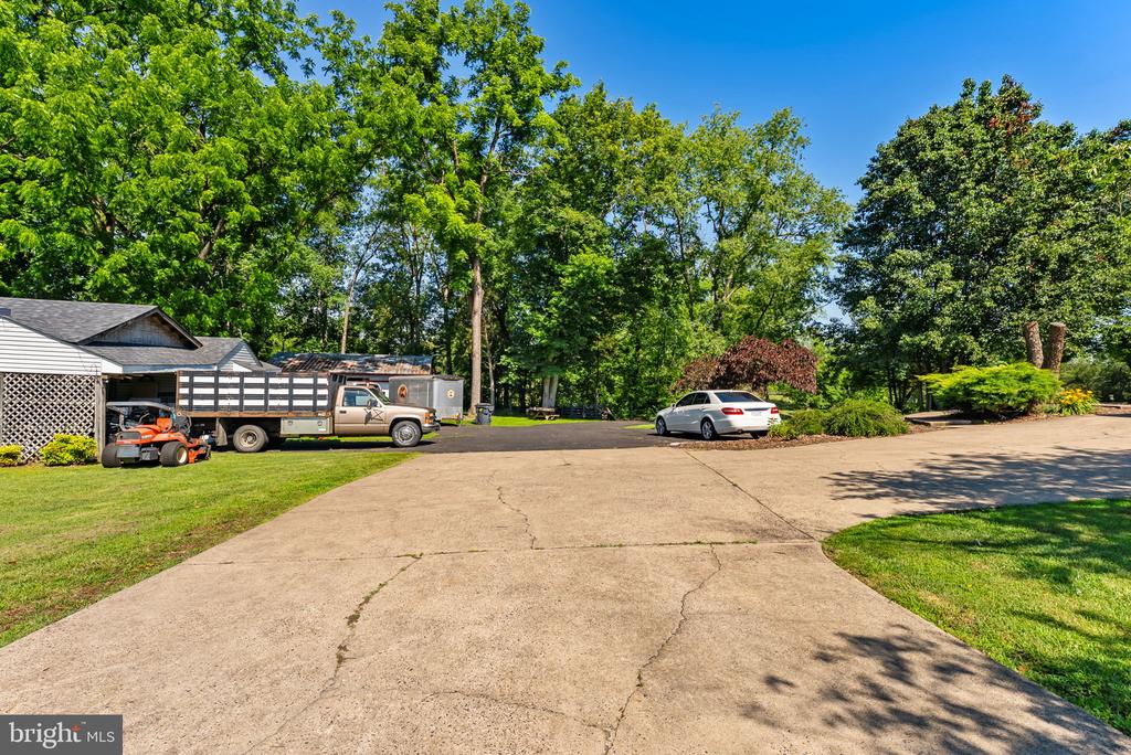 21147 CEDAR GROVE RD, CULPEPER, Virginia 22701, 4 Bedrooms Bedrooms, ,3 BathroomsBathrooms,Residential,21147 CEDAR GROVE RD,VACU2014130 MLS # VACU2014130
