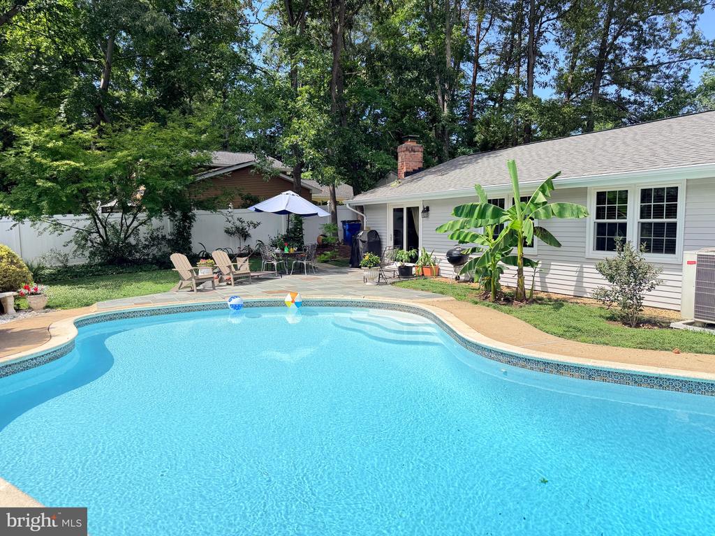 8 POND CIR, FREDERICKSBURG, Virginia 22407, 4 Bedrooms Bedrooms, ,2 BathroomsBathrooms,Residential,BREEZEWOOD,8 POND CIR,VASP2043234 MLS # VASP2043234
