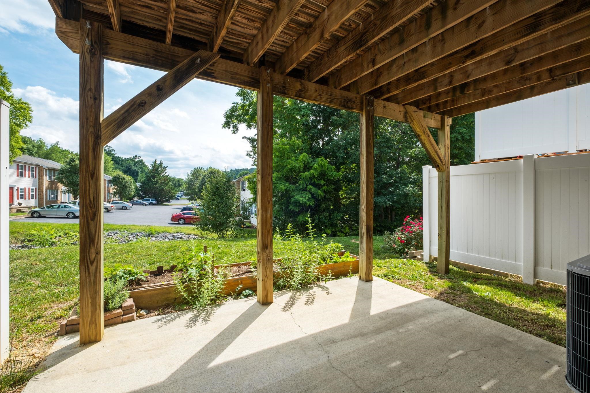 330 SAPPHIRE DR, HARRISONBURG, Virginia 22801, 3 Bedrooms Bedrooms, ,3 BathroomsBathrooms,Residential,330 SAPPHIRE DR,678376 MLS # 678376