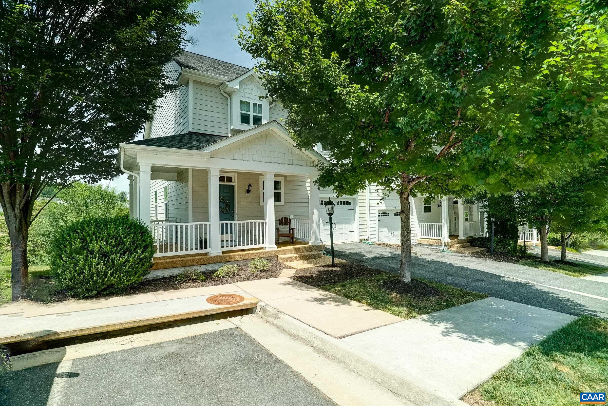 End unit Southern Development home in Pavilions at Pantops!