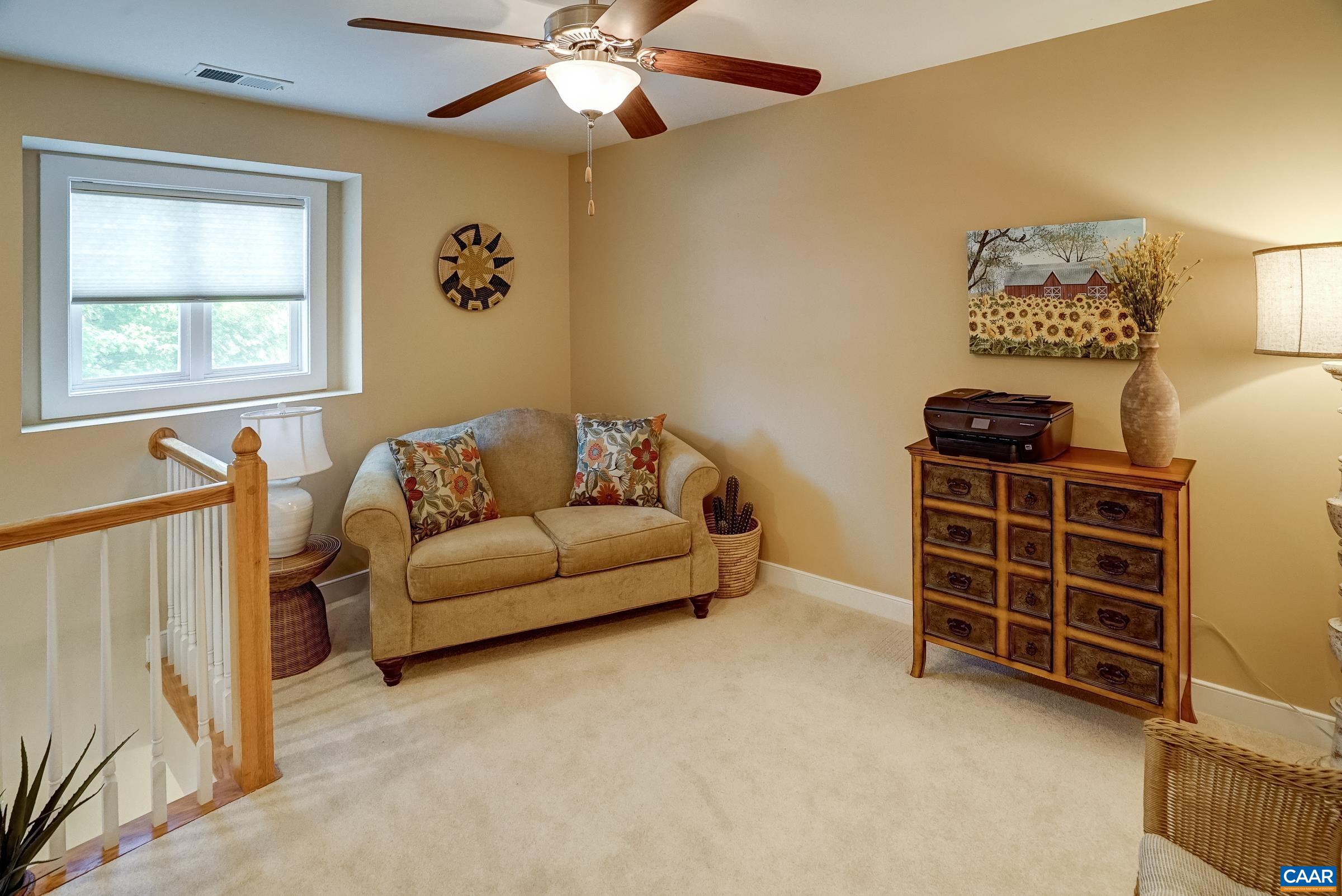 Ceiling fan in loft too!
