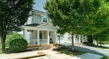 End unit Southern Development home in Pavilions at Pantops!
