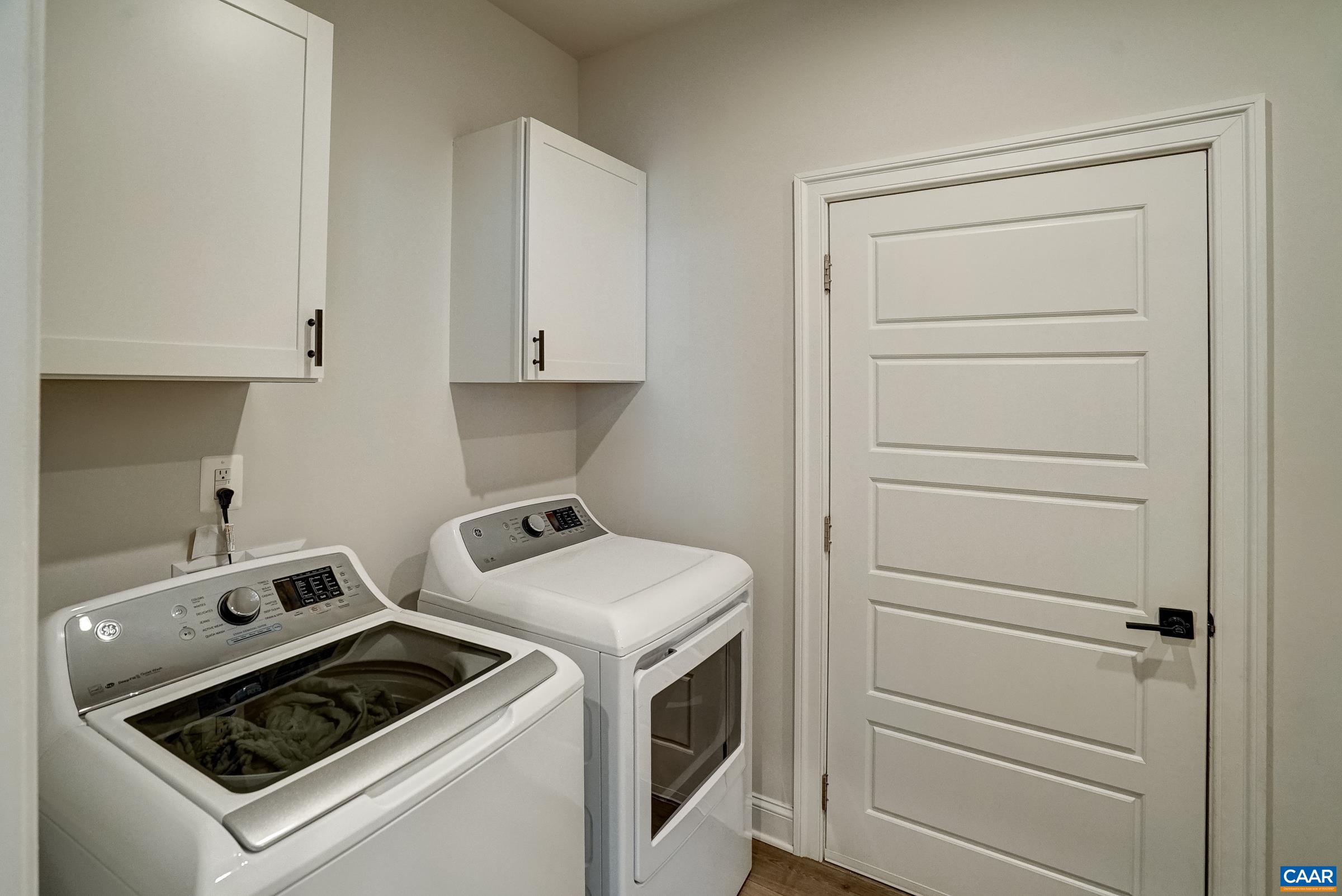 Main level laundry room