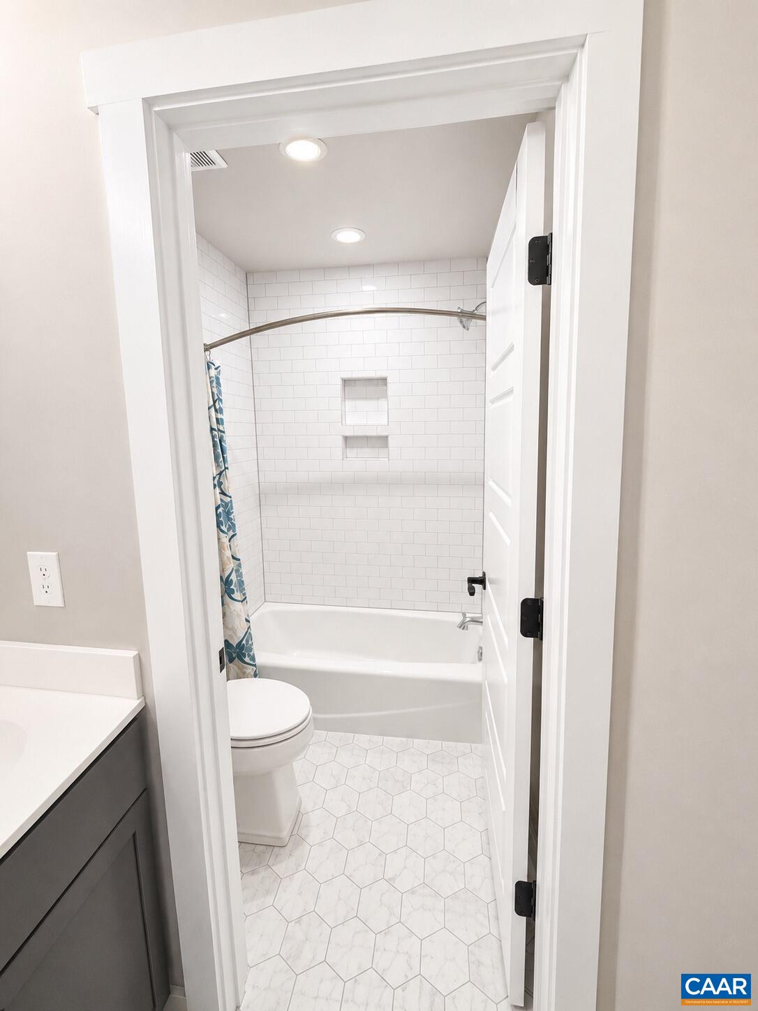 313 AGATHA RIDGE CT, CROZET, Virginia 22932, 4 Bedrooms Bedrooms, ,2 BathroomsBathrooms,Residential,313 AGATHA RIDGE CT,678803 MLS # 678803