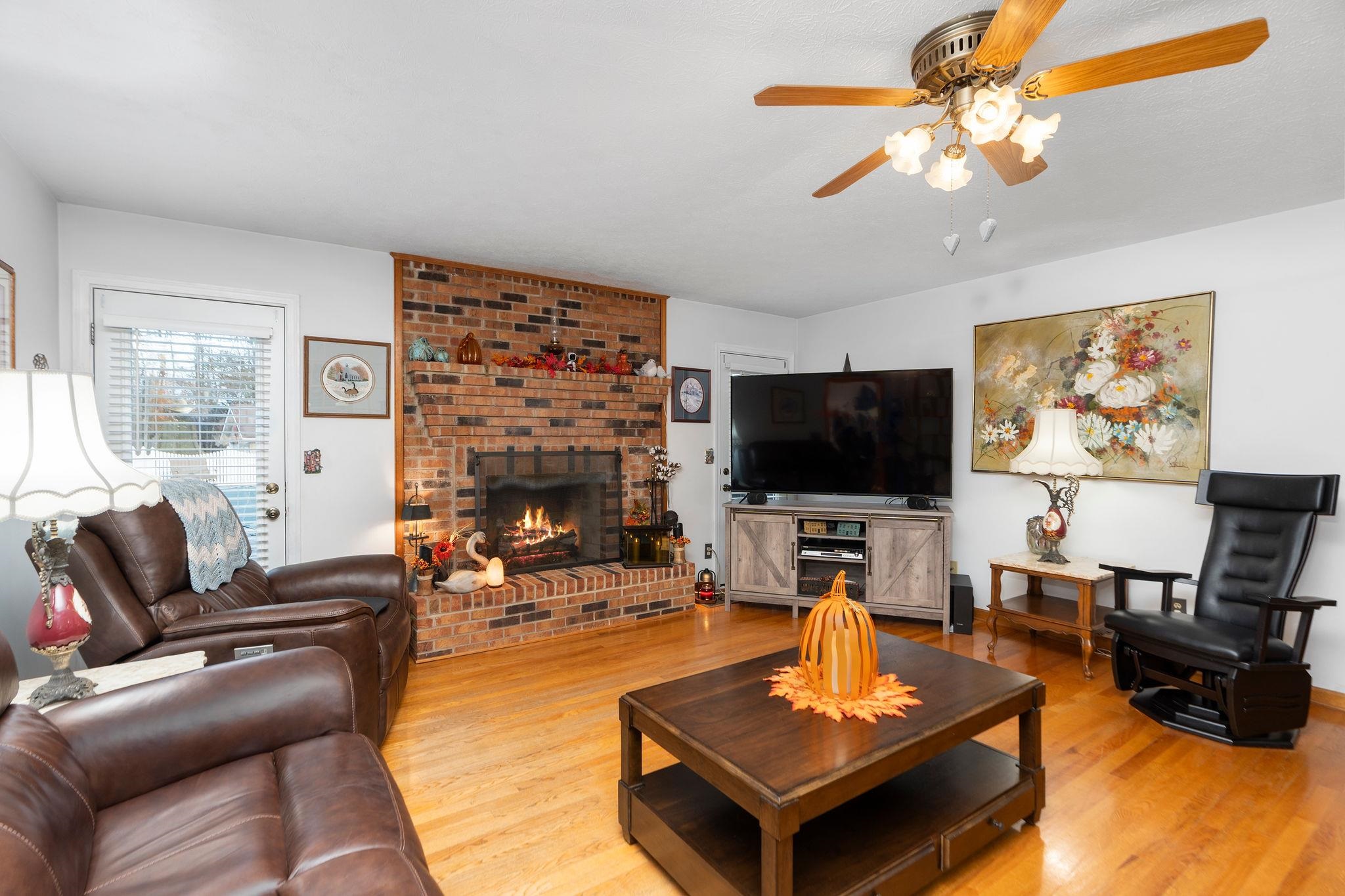 314 MCBRYDGE DR, SWOOPE, Virginia 24479, 3 Bedrooms Bedrooms, ,3 BathroomsBathrooms,Residential,314 MCBRYDGE DR,678820 MLS # 678820