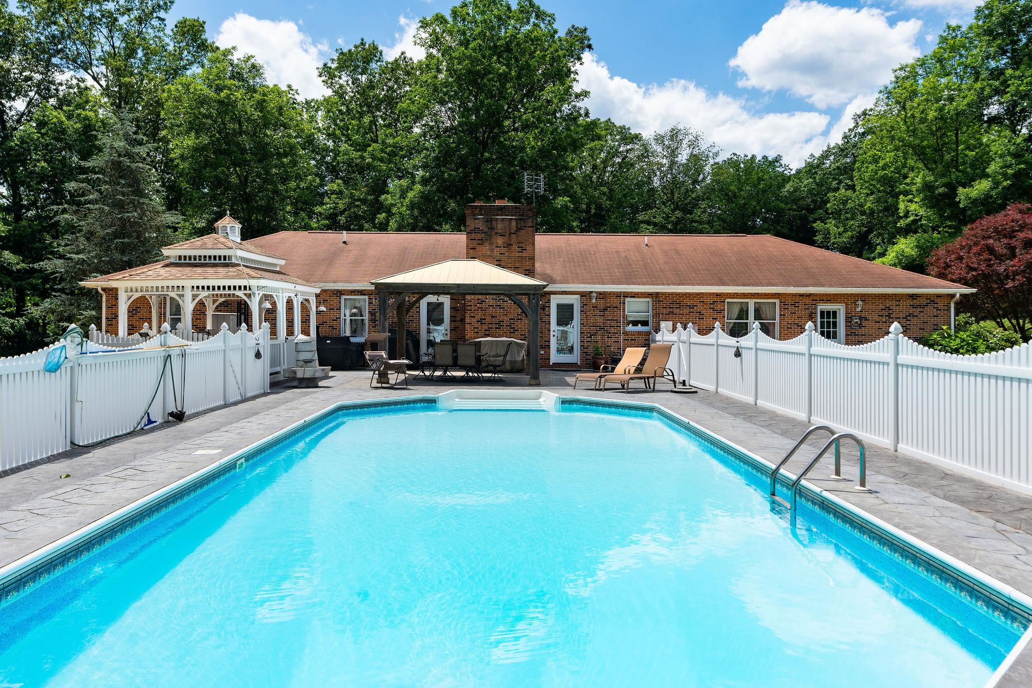 314 MCBRYDGE DR, SWOOPE, Virginia 24479, 3 Bedrooms Bedrooms, ,3 BathroomsBathrooms,Residential,314 MCBRYDGE DR,678820 MLS # 678820