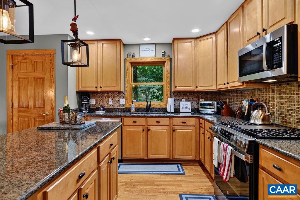 1300 BLUE RIDGE DR, WINTERGREEN RESORT, Virginia 22967, 3 Bedrooms Bedrooms, ,2 BathroomsBathrooms,Residential,1300 BLUE RIDGE DR,678821 MLS # 678821