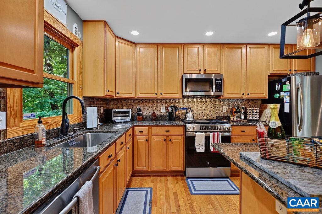 1300 BLUE RIDGE DR, WINTERGREEN RESORT, Virginia 22967, 3 Bedrooms Bedrooms, ,2 BathroomsBathrooms,Residential,1300 BLUE RIDGE DR,678821 MLS # 678821