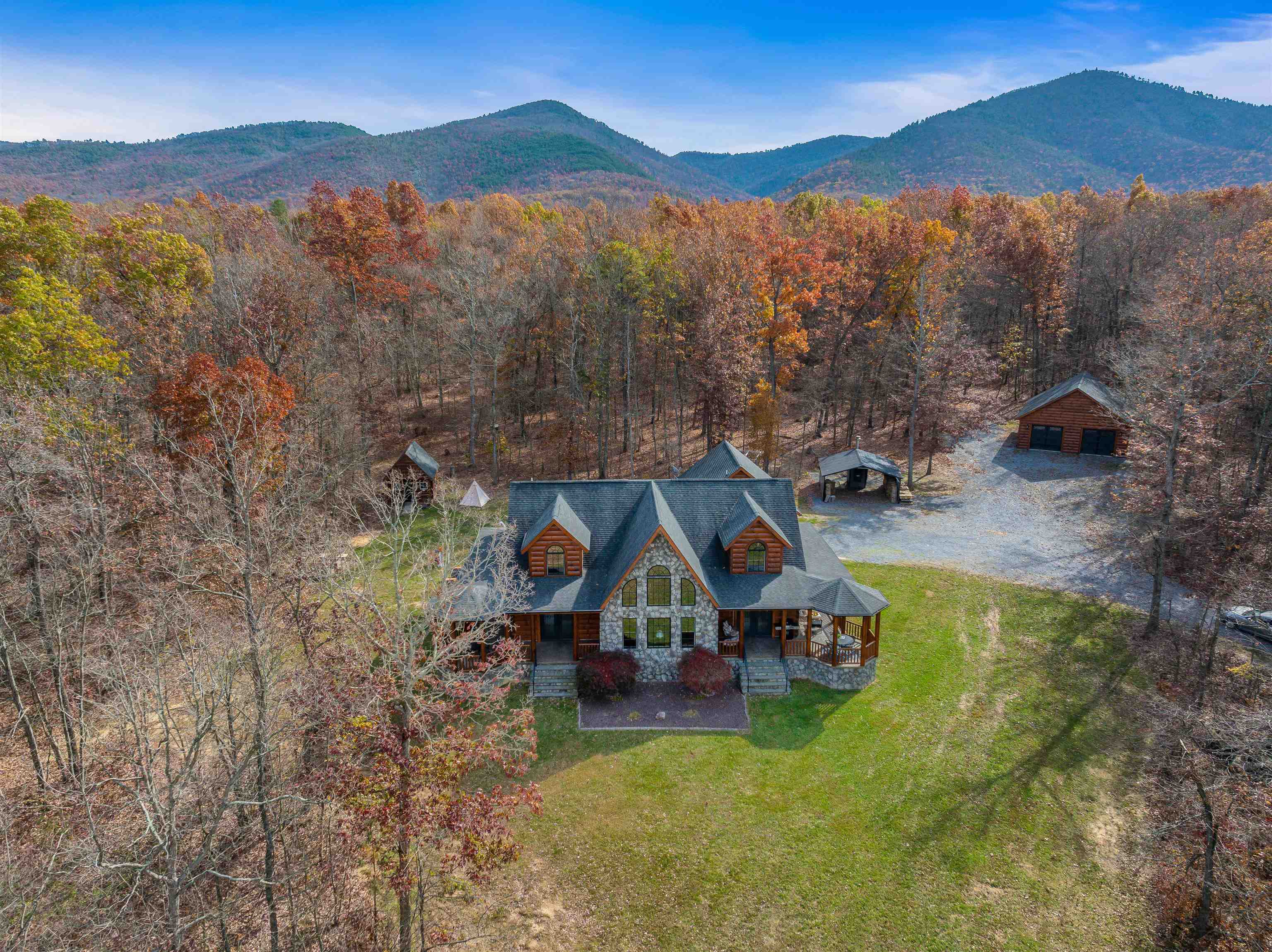 4851 ARROWPOINT DR, ELKTON, Virginia 22827, 6 Bedrooms Bedrooms, ,3 BathroomsBathrooms,Residential,4851 ARROWPOINT DR,678826 MLS # 678826