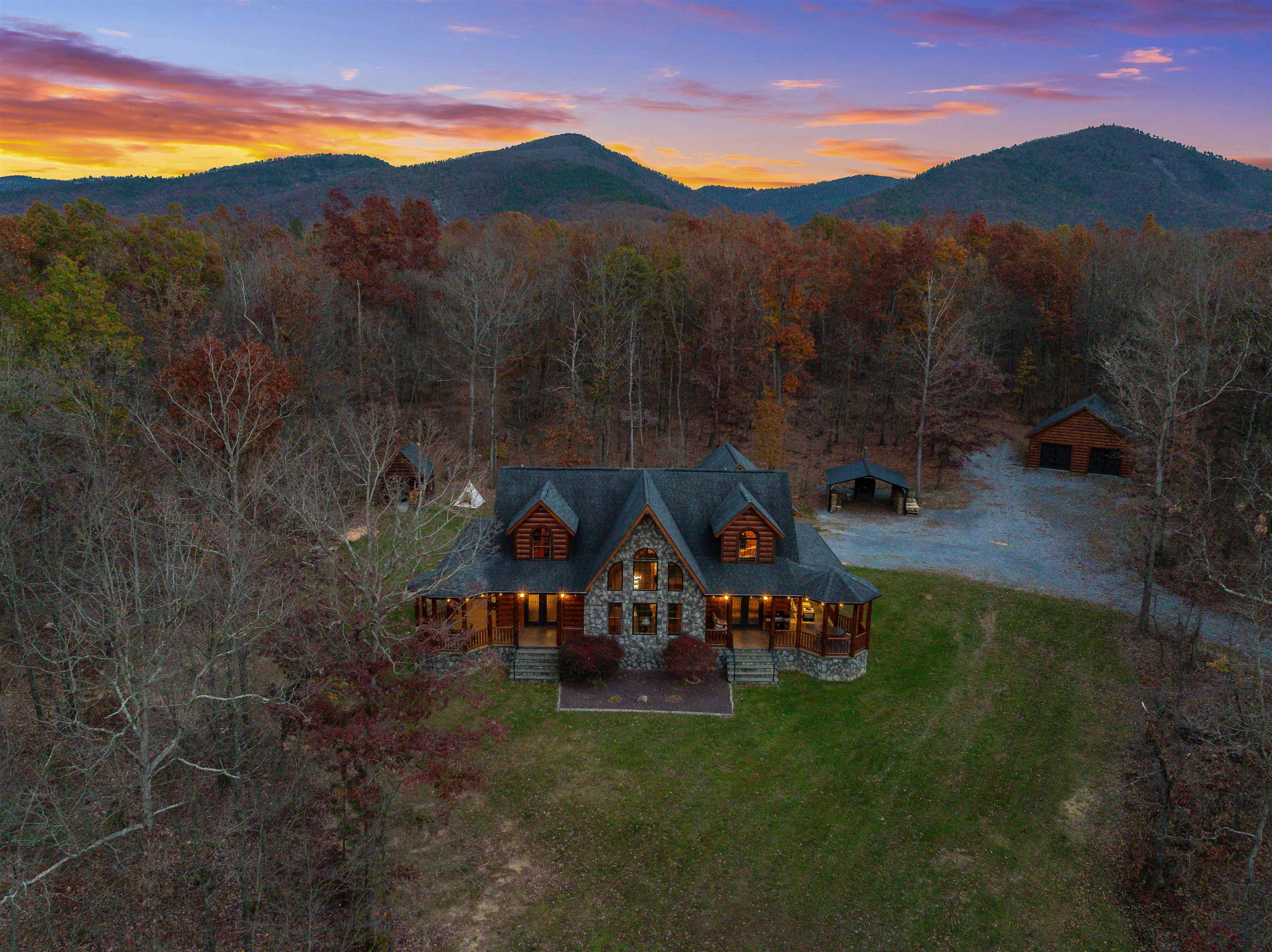 4851 ARROWPOINT DR, ELKTON, Virginia 22827, 6 Bedrooms Bedrooms, ,3 BathroomsBathrooms,Residential,4851 ARROWPOINT DR,678826 MLS # 678826