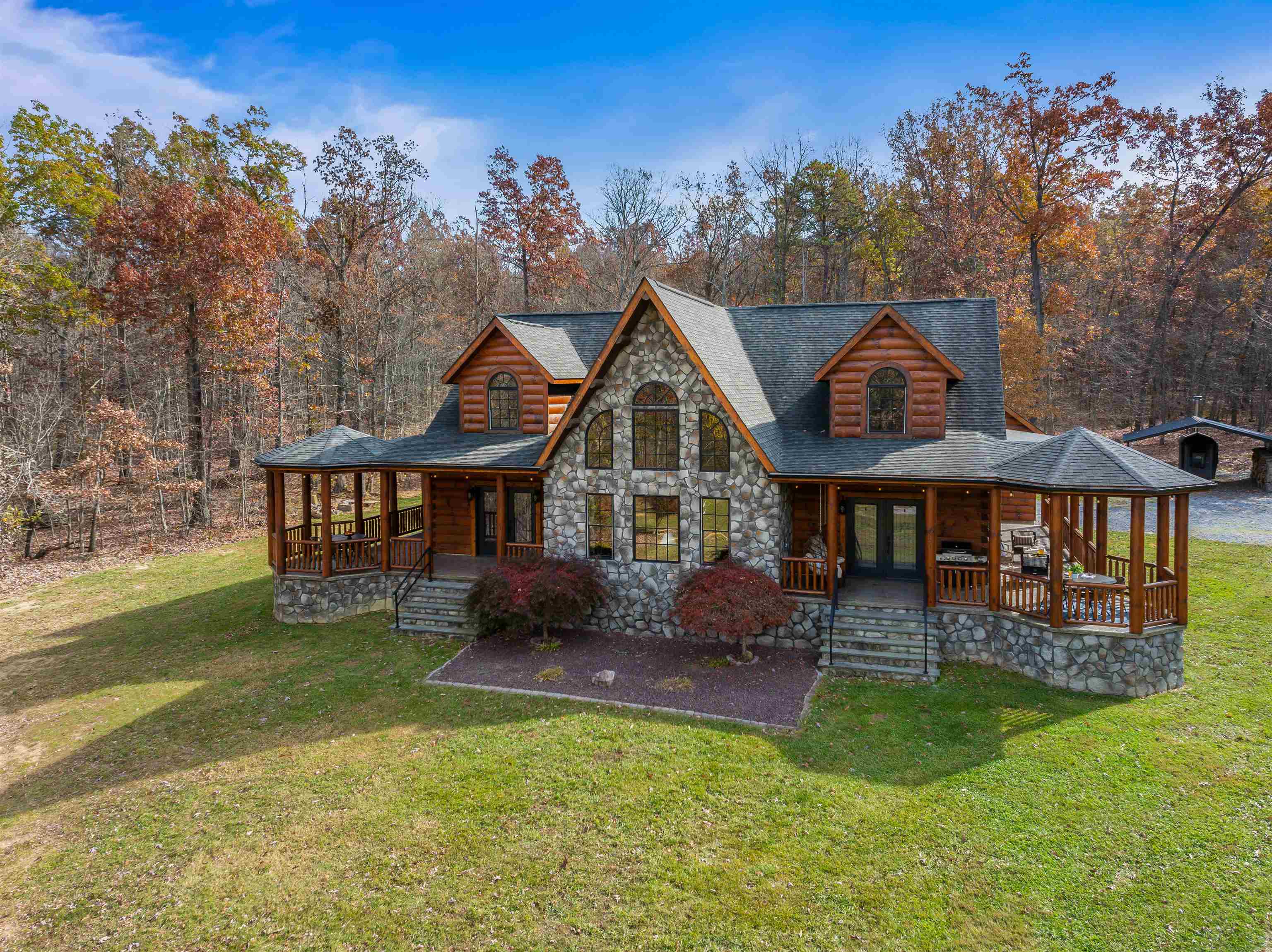 4851 ARROWPOINT DR, ELKTON, Virginia 22827, 6 Bedrooms Bedrooms, ,3 BathroomsBathrooms,Residential,4851 ARROWPOINT DR,678826 MLS # 678826