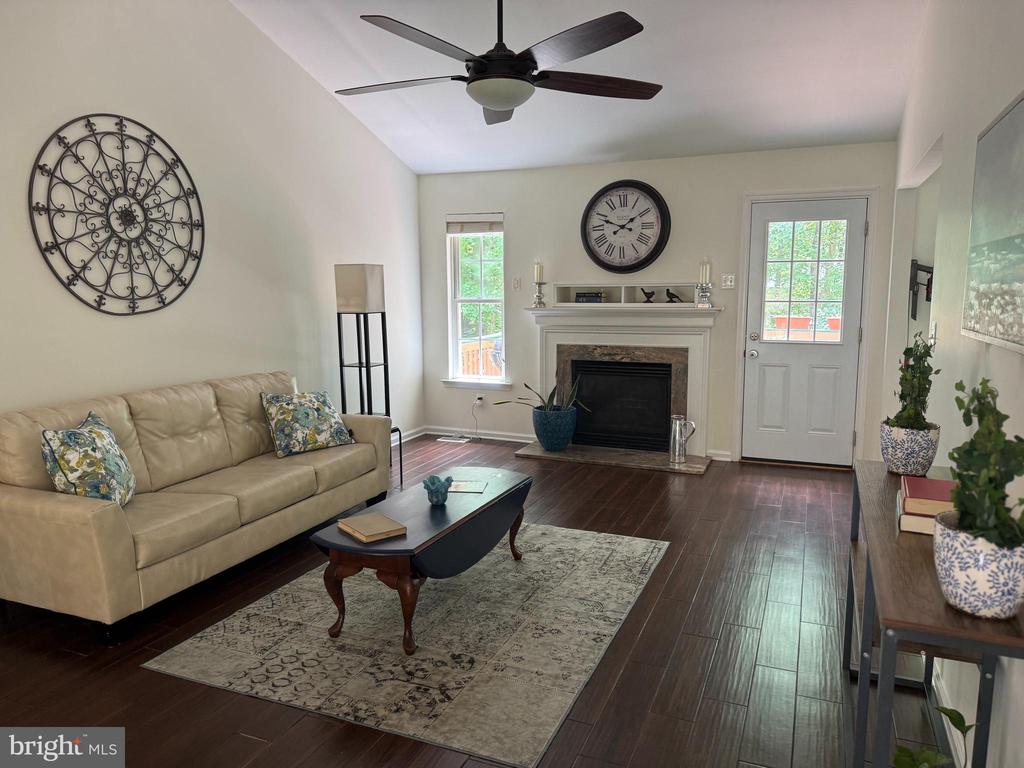 12816 GARRISON LN, SPOTSYLVANIA, Virginia 22551, 4 Bedrooms Bedrooms, ,3 BathroomsBathrooms,Residential,12816 GARRISON LN,VASP2042766 MLS # VASP2042766