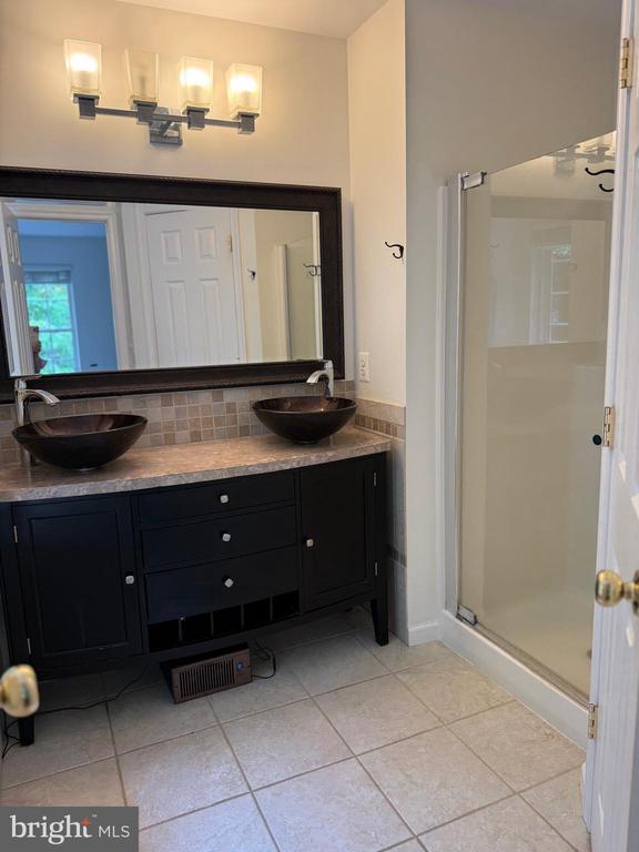 12816 GARRISON LN, SPOTSYLVANIA, Virginia 22551, 4 Bedrooms Bedrooms, ,3 BathroomsBathrooms,Residential,12816 GARRISON LN,VASP2042766 MLS # VASP2042766