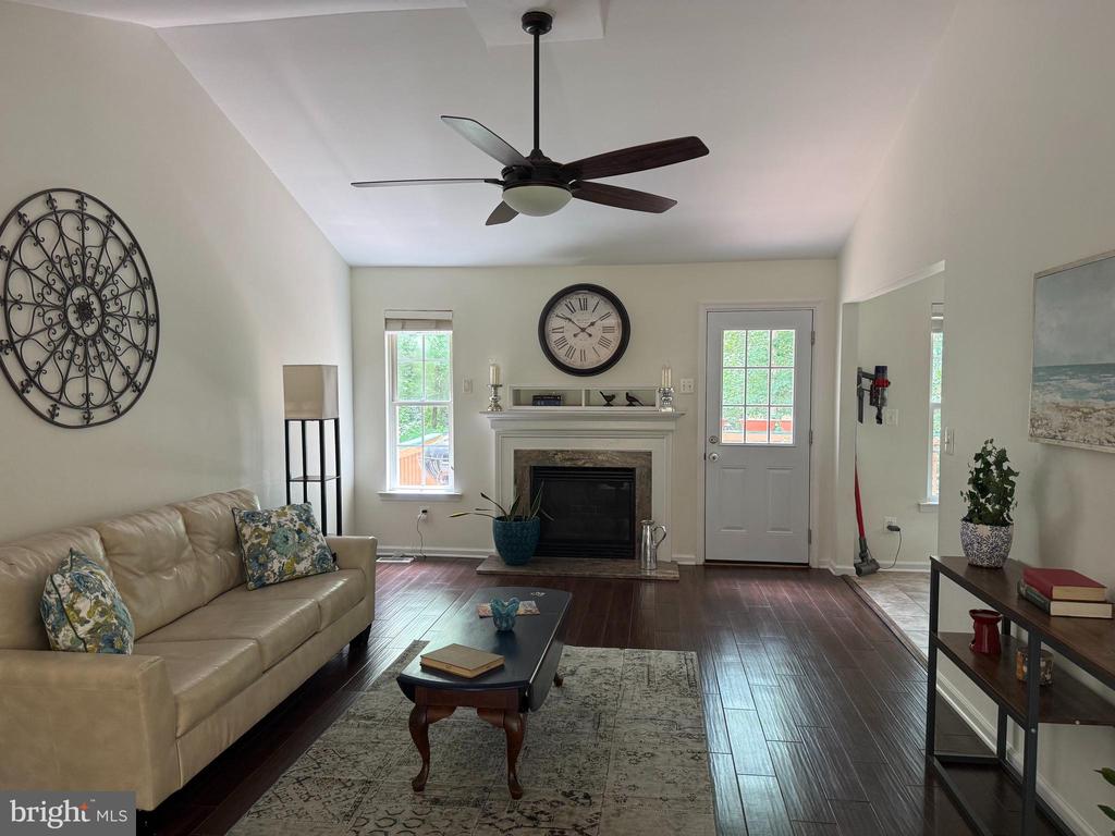12816 GARRISON LN, SPOTSYLVANIA, Virginia 22551, 4 Bedrooms Bedrooms, ,3 BathroomsBathrooms,Residential,12816 GARRISON LN,VASP2042766 MLS # VASP2042766