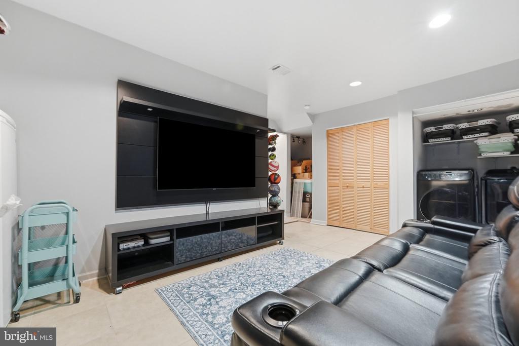 53 SIRE WAY, WARRENTON, Virginia 20186, 3 Bedrooms Bedrooms, ,2 BathroomsBathrooms,Residential,53 SIRE WAY,VAFQ2022498 MLS # VAFQ2022498