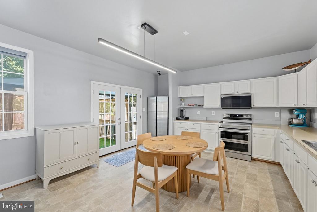 53 SIRE WAY, WARRENTON, Virginia 20186, 3 Bedrooms Bedrooms, ,2 BathroomsBathrooms,Residential,53 SIRE WAY,VAFQ2022498 MLS # VAFQ2022498