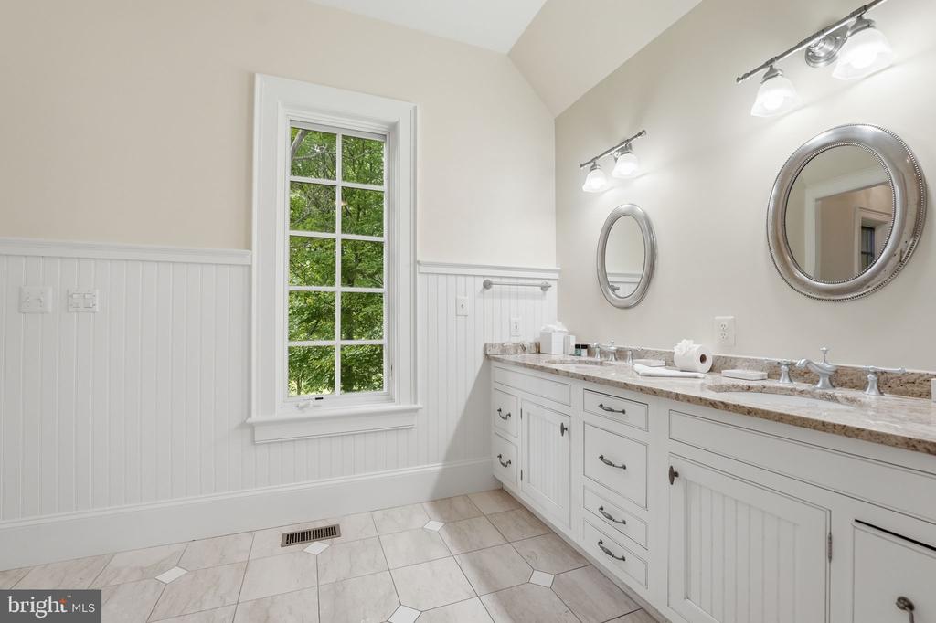 3665 CREELS LN, THE PLAINS, Virginia 20198, 6 Bedrooms Bedrooms, ,6 BathroomsBathrooms,Residential,3665 CREELS LN,VAFQ2021256 MLS # VAFQ2021256