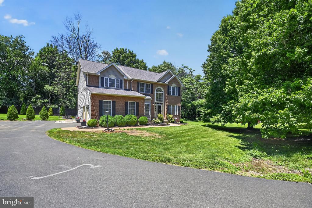 7164 N CREST CT, WARRENTON, Virginia 20187, 4 Bedrooms Bedrooms, ,3 BathroomsBathrooms,Residential,7164 N CREST CT,VAFQ2022516 MLS # VAFQ2022516
