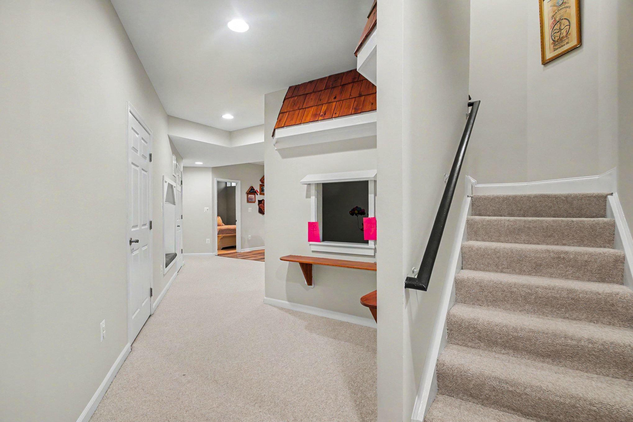 4056 SHRAYER CT, WARRENTON, Virginia 20187, 5 Bedrooms Bedrooms, ,3 BathroomsBathrooms,Residential,4056 SHRAYER CT,VAFQ2022640 MLS # VAFQ2022640