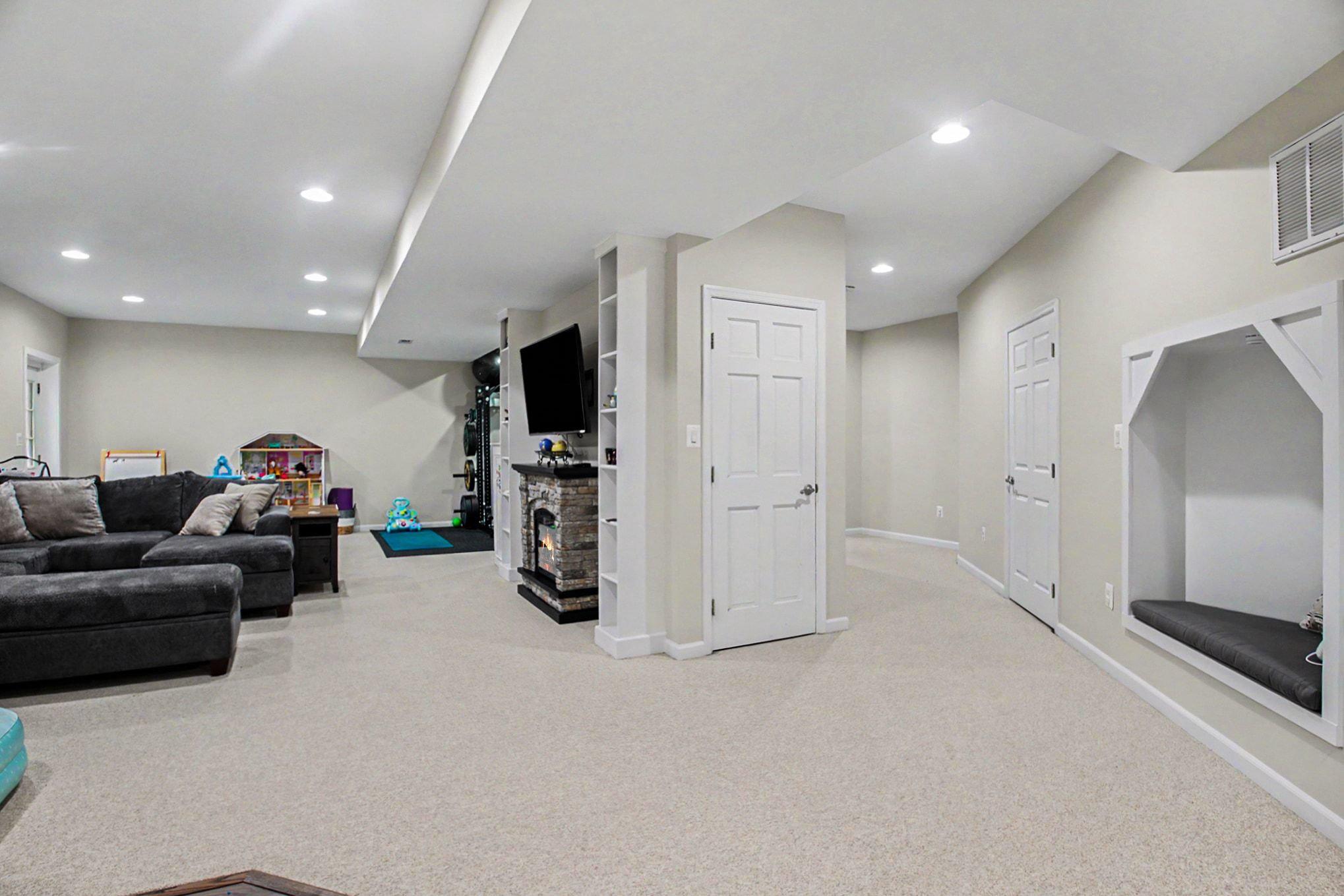 4056 SHRAYER CT, WARRENTON, Virginia 20187, 5 Bedrooms Bedrooms, ,3 BathroomsBathrooms,Residential,4056 SHRAYER CT,VAFQ2022640 MLS # VAFQ2022640
