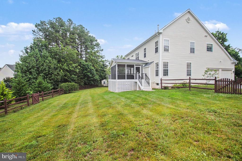 4056 SHRAYER CT, WARRENTON, Virginia 20187, 5 Bedrooms Bedrooms, ,3 BathroomsBathrooms,Residential,4056 SHRAYER CT,VAFQ2022640 MLS # VAFQ2022640