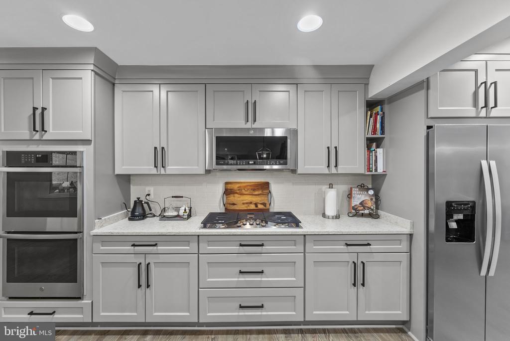 5920 HUNTON WOOD DR, BROAD RUN, Virginia 20137, 4 Bedrooms Bedrooms, ,3 BathroomsBathrooms,Residential,5920 HUNTON WOOD DR,VAFQ2022518 MLS # VAFQ2022518