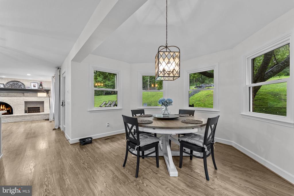 5920 HUNTON WOOD DR, BROAD RUN, Virginia 20137, 4 Bedrooms Bedrooms, ,3 BathroomsBathrooms,Residential,5920 HUNTON WOOD DR,VAFQ2022518 MLS # VAFQ2022518
