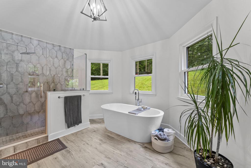 5920 HUNTON WOOD DR, BROAD RUN, Virginia 20137, 4 Bedrooms Bedrooms, ,3 BathroomsBathrooms,Residential,5920 HUNTON WOOD DR,VAFQ2022518 MLS # VAFQ2022518