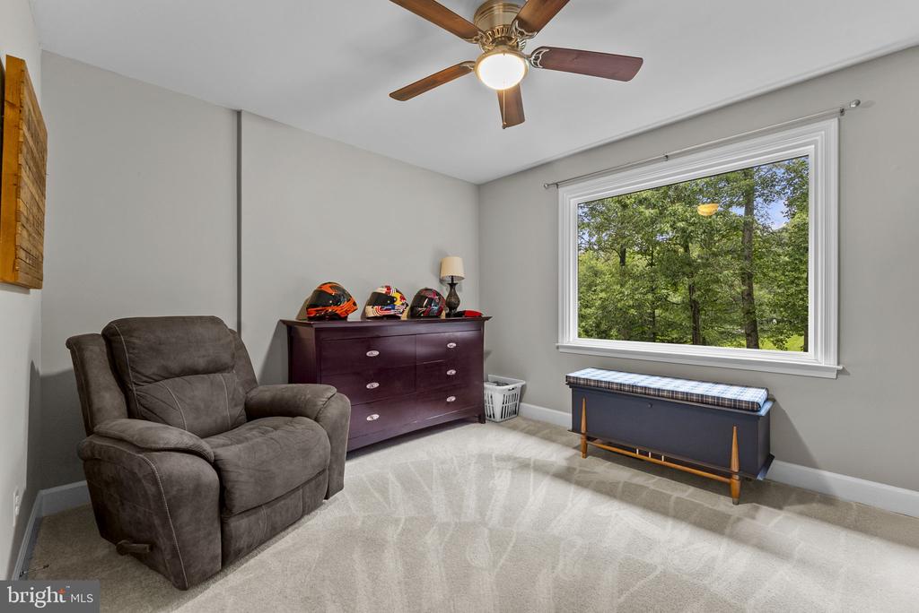 5920 HUNTON WOOD DR, BROAD RUN, Virginia 20137, 4 Bedrooms Bedrooms, ,3 BathroomsBathrooms,Residential,5920 HUNTON WOOD DR,VAFQ2022518 MLS # VAFQ2022518