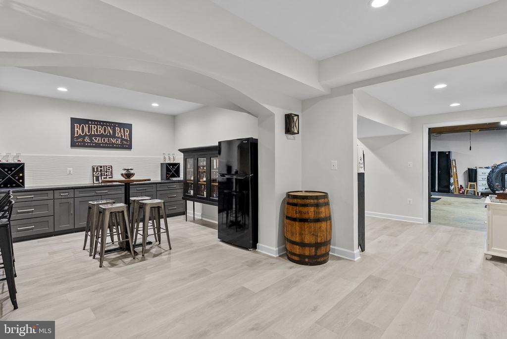 5920 HUNTON WOOD DR, BROAD RUN, Virginia 20137, 4 Bedrooms Bedrooms, ,3 BathroomsBathrooms,Residential,5920 HUNTON WOOD DR,VAFQ2022518 MLS # VAFQ2022518