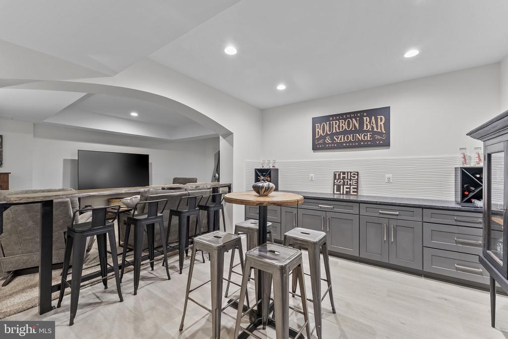 5920 HUNTON WOOD DR, BROAD RUN, Virginia 20137, 4 Bedrooms Bedrooms, ,3 BathroomsBathrooms,Residential,5920 HUNTON WOOD DR,VAFQ2022518 MLS # VAFQ2022518