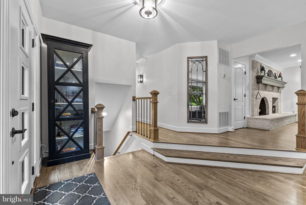 5920 HUNTON WOOD DR, BROAD RUN, Virginia 20137, 4 Bedrooms Bedrooms, ,3 BathroomsBathrooms,Residential,5920 HUNTON WOOD DR,VAFQ2022518 MLS # VAFQ2022518