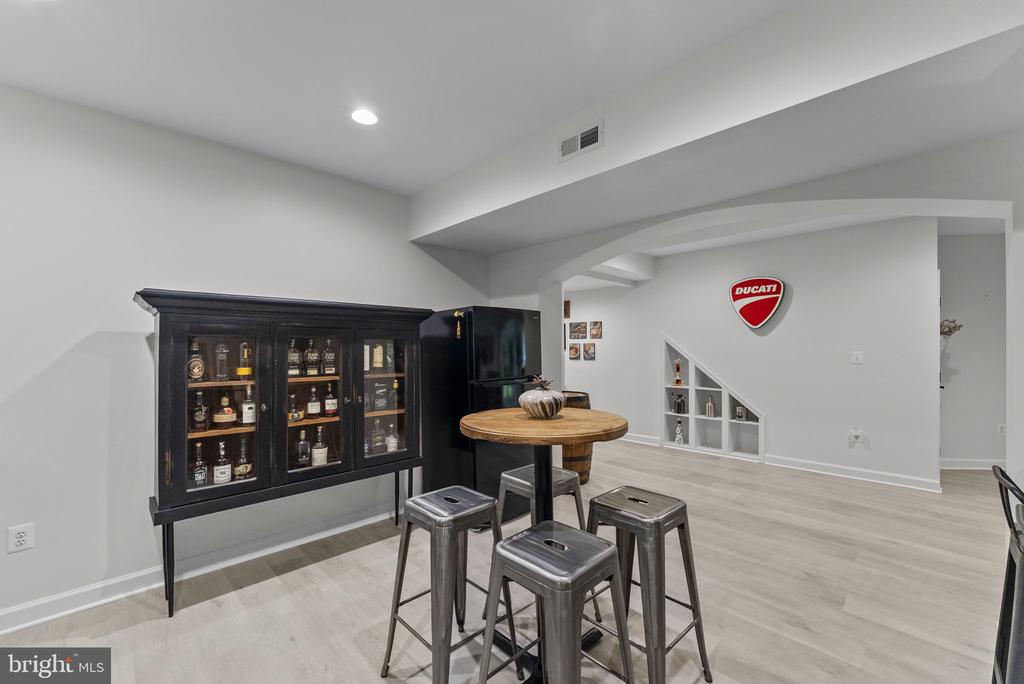 5920 HUNTON WOOD DR, BROAD RUN, Virginia 20137, 4 Bedrooms Bedrooms, ,3 BathroomsBathrooms,Residential,5920 HUNTON WOOD DR,VAFQ2022518 MLS # VAFQ2022518