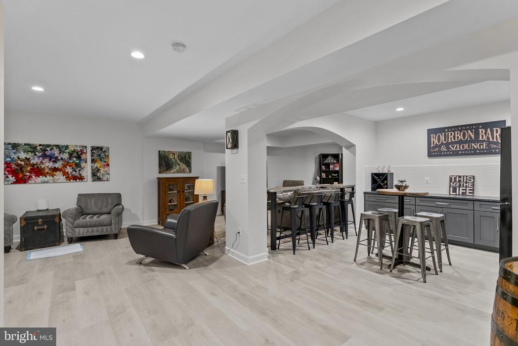 5920 HUNTON WOOD DR, BROAD RUN, Virginia 20137, 4 Bedrooms Bedrooms, ,3 BathroomsBathrooms,Residential,5920 HUNTON WOOD DR,VAFQ2022518 MLS # VAFQ2022518