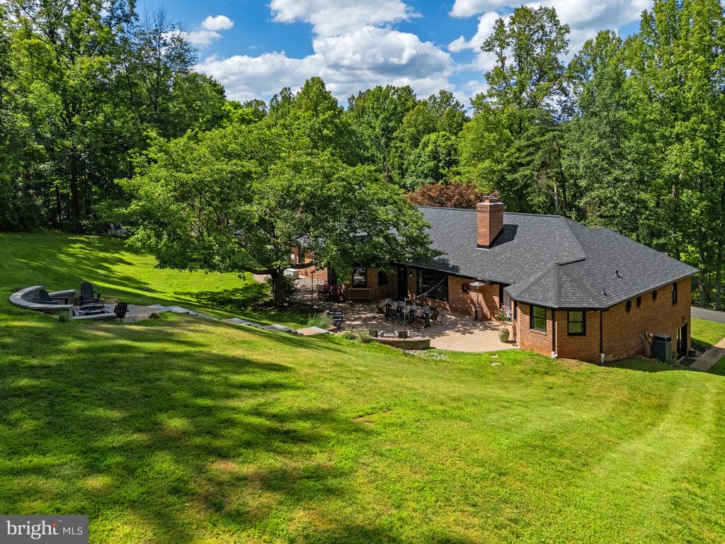 5920 HUNTON WOOD DR, BROAD RUN, Virginia 20137, 4 Bedrooms Bedrooms, ,3 BathroomsBathrooms,Residential,5920 HUNTON WOOD DR,VAFQ2022518 MLS # VAFQ2022518