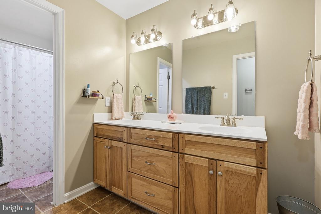 11064 STREAM SIDE LN, CULPEPER, Virginia 22701, 5 Bedrooms Bedrooms, ,3 BathroomsBathrooms,Residential,11064 STREAM SIDE LN,VACU2014090 MLS # VACU2014090