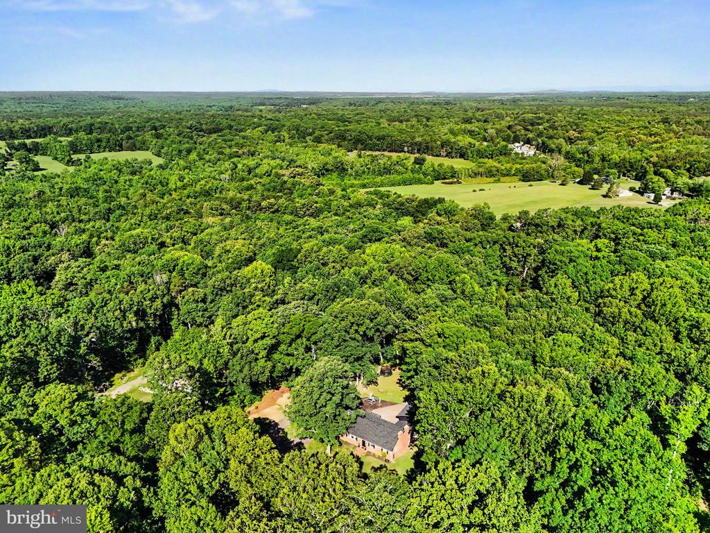 10224 MILL POND RD, SPOTSYLVANIA, Virginia 22551, 5 Bedrooms Bedrooms, ,3 BathroomsBathrooms,Residential,10224 MILL POND RD,VASP2042974 MLS # VASP2042974