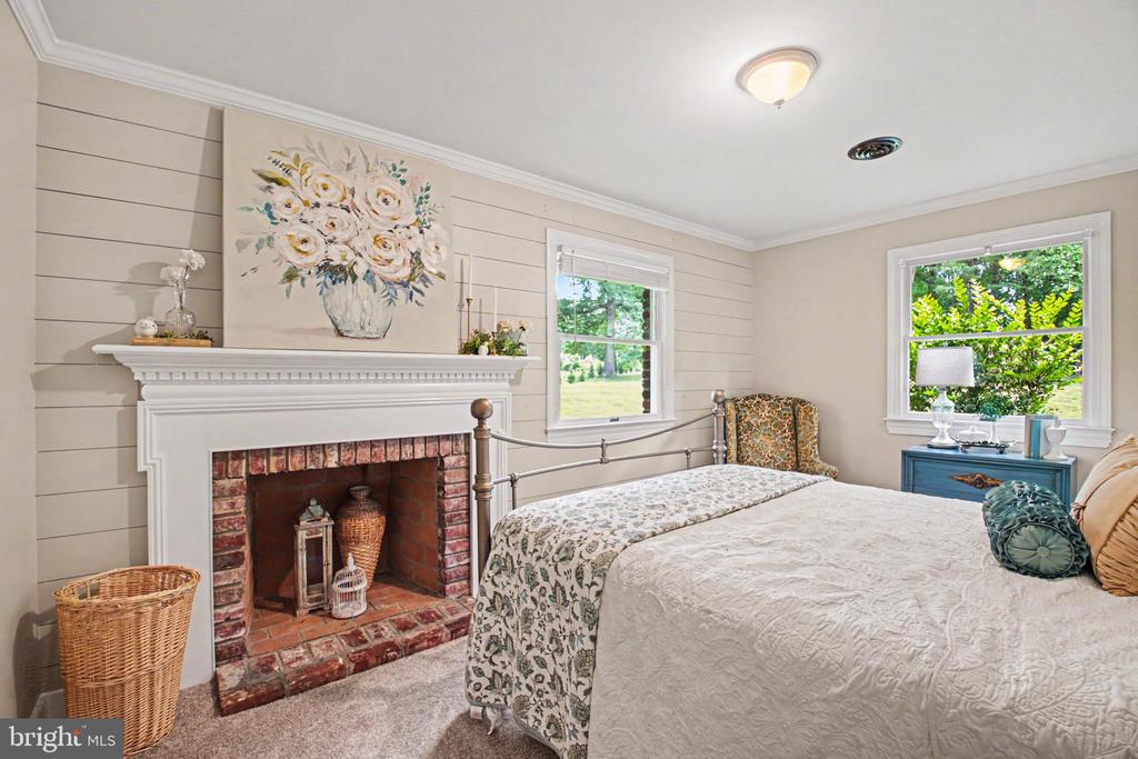 10224 MILL POND RD, SPOTSYLVANIA, Virginia 22551, 5 Bedrooms Bedrooms, ,3 BathroomsBathrooms,Residential,10224 MILL POND RD,VASP2042974 MLS # VASP2042974