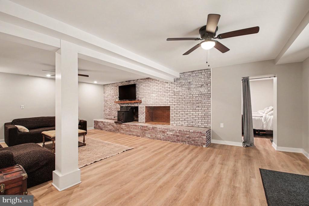 10224 MILL POND RD, SPOTSYLVANIA, Virginia 22551, 5 Bedrooms Bedrooms, ,3 BathroomsBathrooms,Residential,10224 MILL POND RD,VASP2042974 MLS # VASP2042974