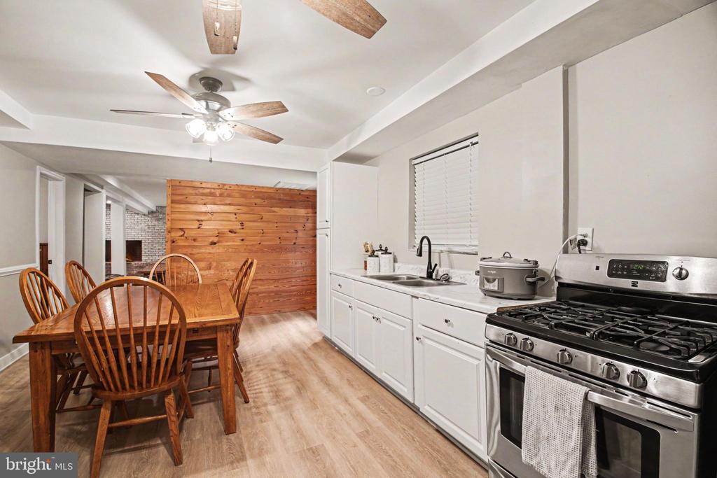 10224 MILL POND RD, SPOTSYLVANIA, Virginia 22551, 5 Bedrooms Bedrooms, ,3 BathroomsBathrooms,Residential,10224 MILL POND RD,VASP2042974 MLS # VASP2042974