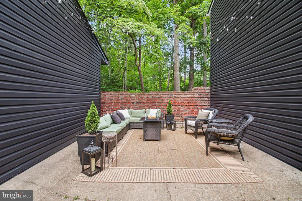10224 MILL POND RD, SPOTSYLVANIA, Virginia 22551, 5 Bedrooms Bedrooms, ,3 BathroomsBathrooms,Residential,10224 MILL POND RD,VASP2042974 MLS # VASP2042974