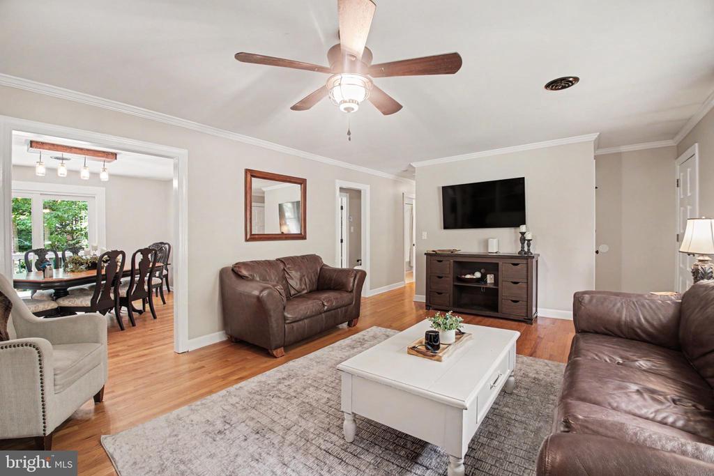 10224 MILL POND RD, SPOTSYLVANIA, Virginia 22551, 5 Bedrooms Bedrooms, ,3 BathroomsBathrooms,Residential,10224 MILL POND RD,VASP2042974 MLS # VASP2042974