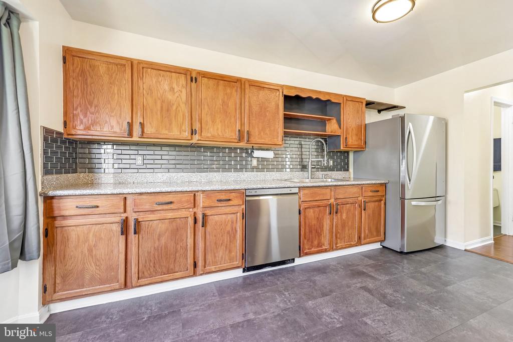 739 ARBOR CT, WARRENTON, Virginia 20186, 3 Bedrooms Bedrooms, ,2 BathroomsBathrooms,Residential,739 ARBOR CT,VAFQ2021870 MLS # VAFQ2021870