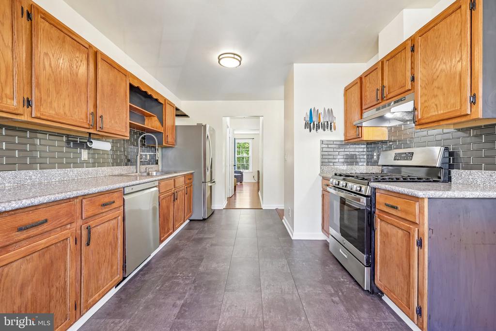 739 ARBOR CT, WARRENTON, Virginia 20186, 3 Bedrooms Bedrooms, ,2 BathroomsBathrooms,Residential,739 ARBOR CT,VAFQ2021870 MLS # VAFQ2021870