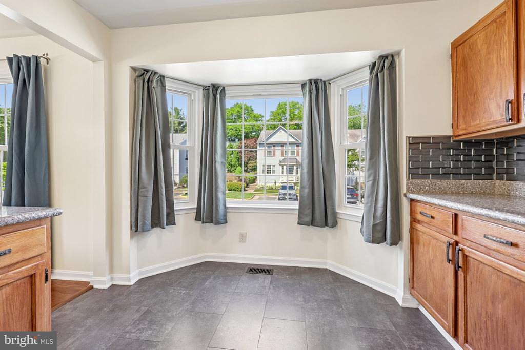 739 ARBOR CT, WARRENTON, Virginia 20186, 3 Bedrooms Bedrooms, ,2 BathroomsBathrooms,Residential,739 ARBOR CT,VAFQ2021870 MLS # VAFQ2021870