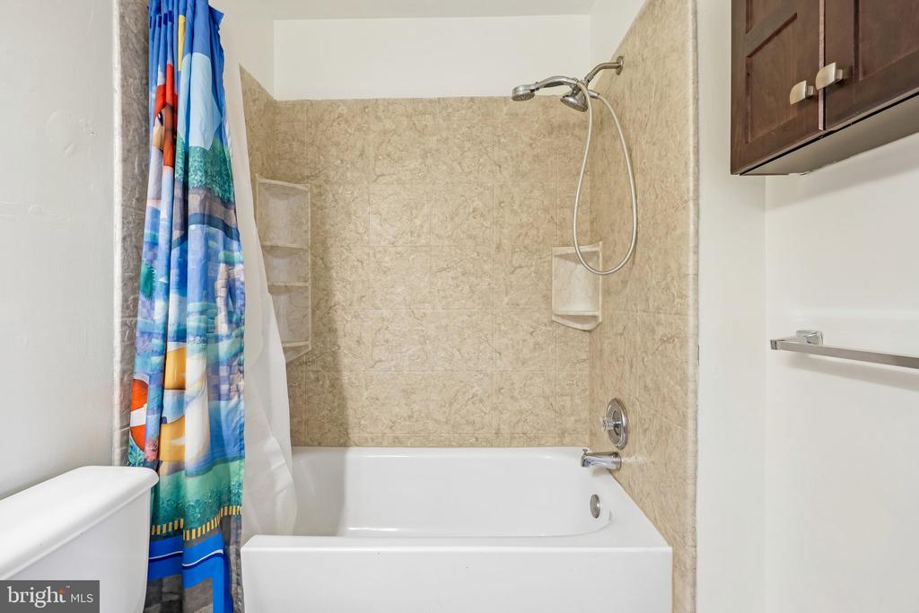 739 ARBOR CT, WARRENTON, Virginia 20186, 3 Bedrooms Bedrooms, ,2 BathroomsBathrooms,Residential,739 ARBOR CT,VAFQ2021870 MLS # VAFQ2021870