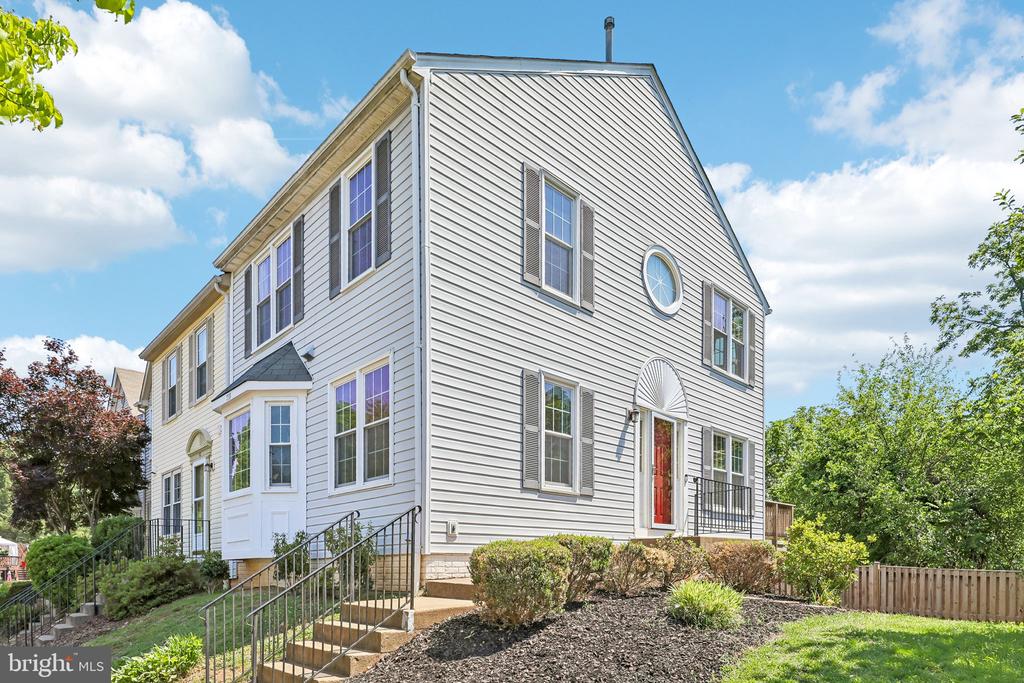 739 ARBOR CT, WARRENTON, Virginia 20186, 3 Bedrooms Bedrooms, ,2 BathroomsBathrooms,Residential,739 ARBOR CT,VAFQ2021870 MLS # VAFQ2021870
