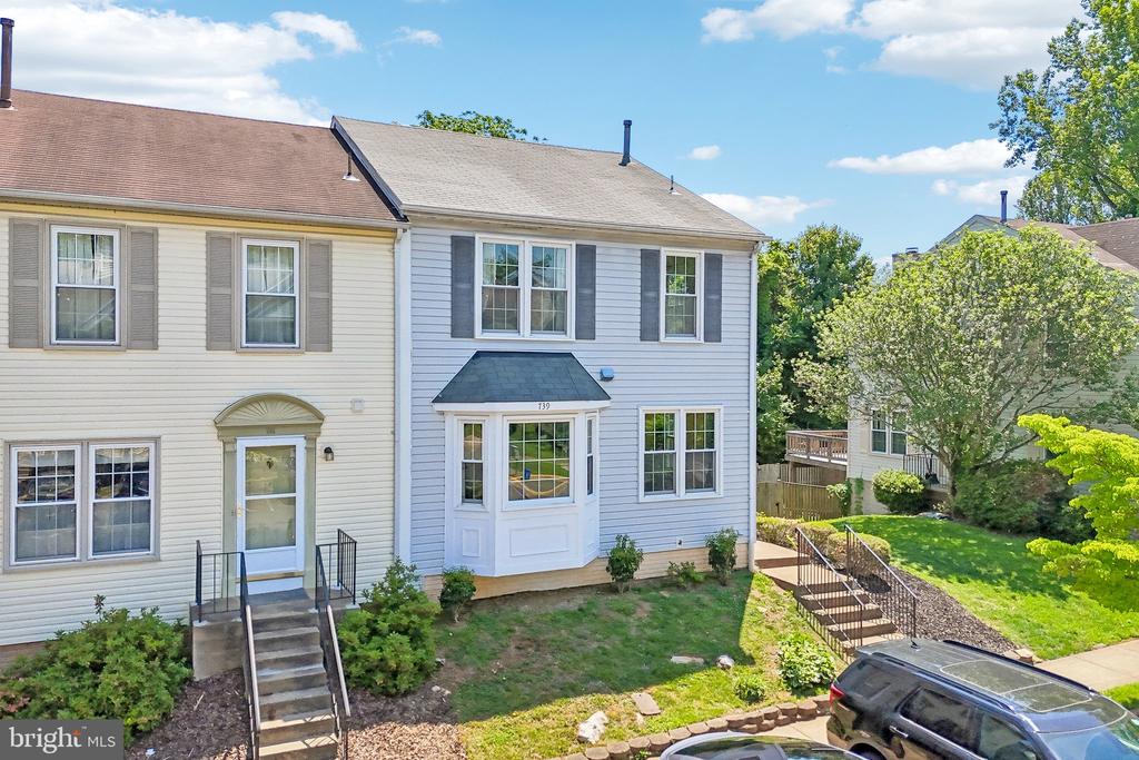 739 ARBOR CT, WARRENTON, Virginia 20186, 3 Bedrooms Bedrooms, ,2 BathroomsBathrooms,Residential,739 ARBOR CT,VAFQ2021870 MLS # VAFQ2021870
