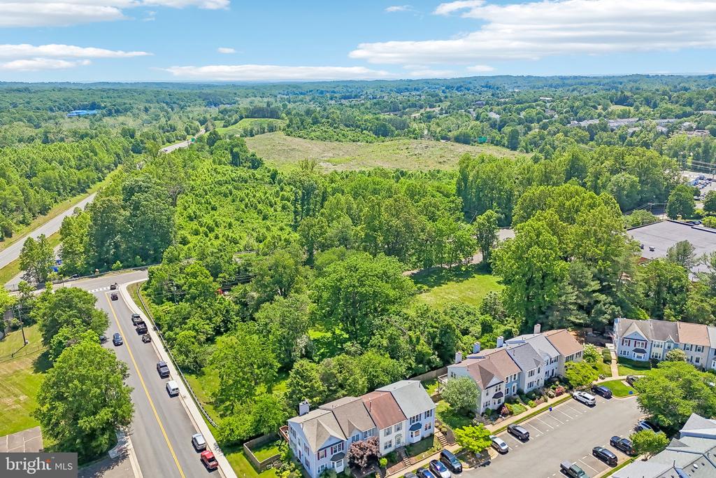 739 ARBOR CT, WARRENTON, Virginia 20186, 3 Bedrooms Bedrooms, ,2 BathroomsBathrooms,Residential,739 ARBOR CT,VAFQ2021870 MLS # VAFQ2021870