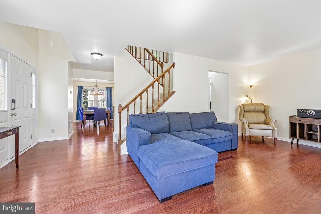 739 ARBOR CT, WARRENTON, Virginia 20186, 3 Bedrooms Bedrooms, ,2 BathroomsBathrooms,Residential,739 ARBOR CT,VAFQ2021870 MLS # VAFQ2021870